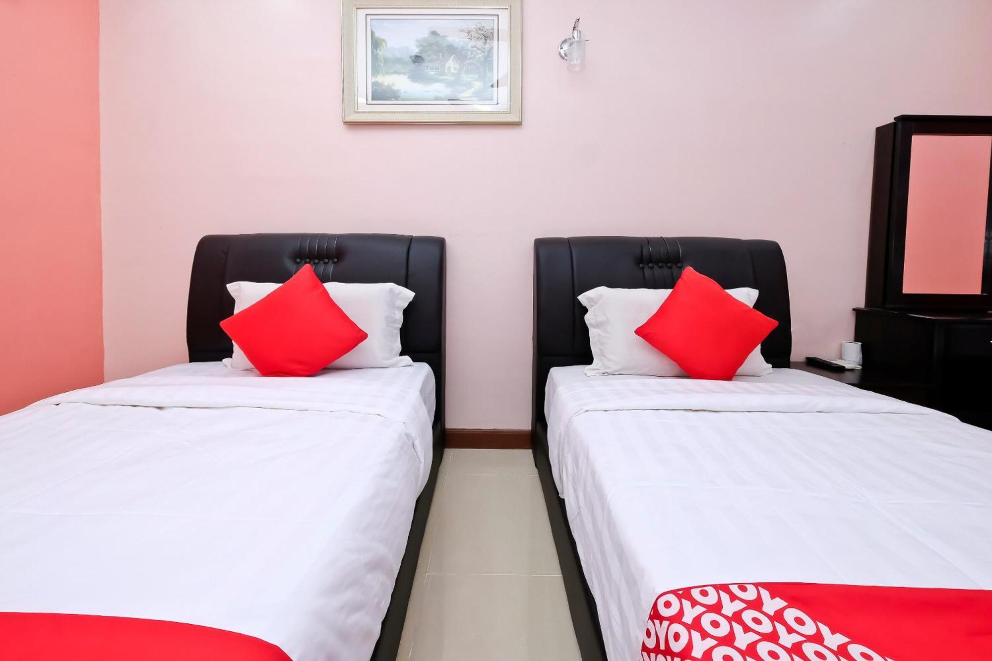 באנגי Oyo 714 Arina Hotel מראה חיצוני תמונה