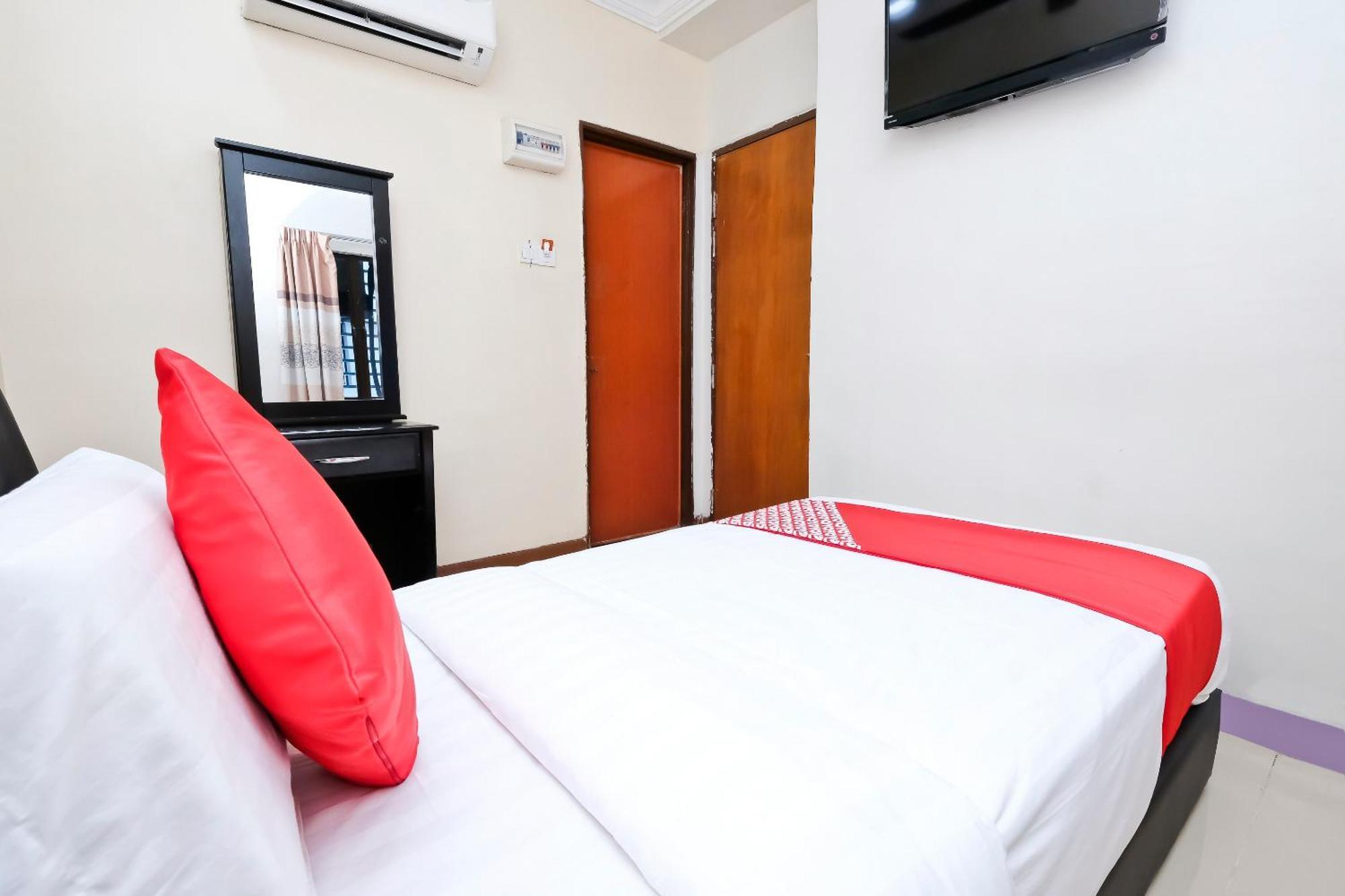 באנגי Oyo 714 Arina Hotel מראה חיצוני תמונה