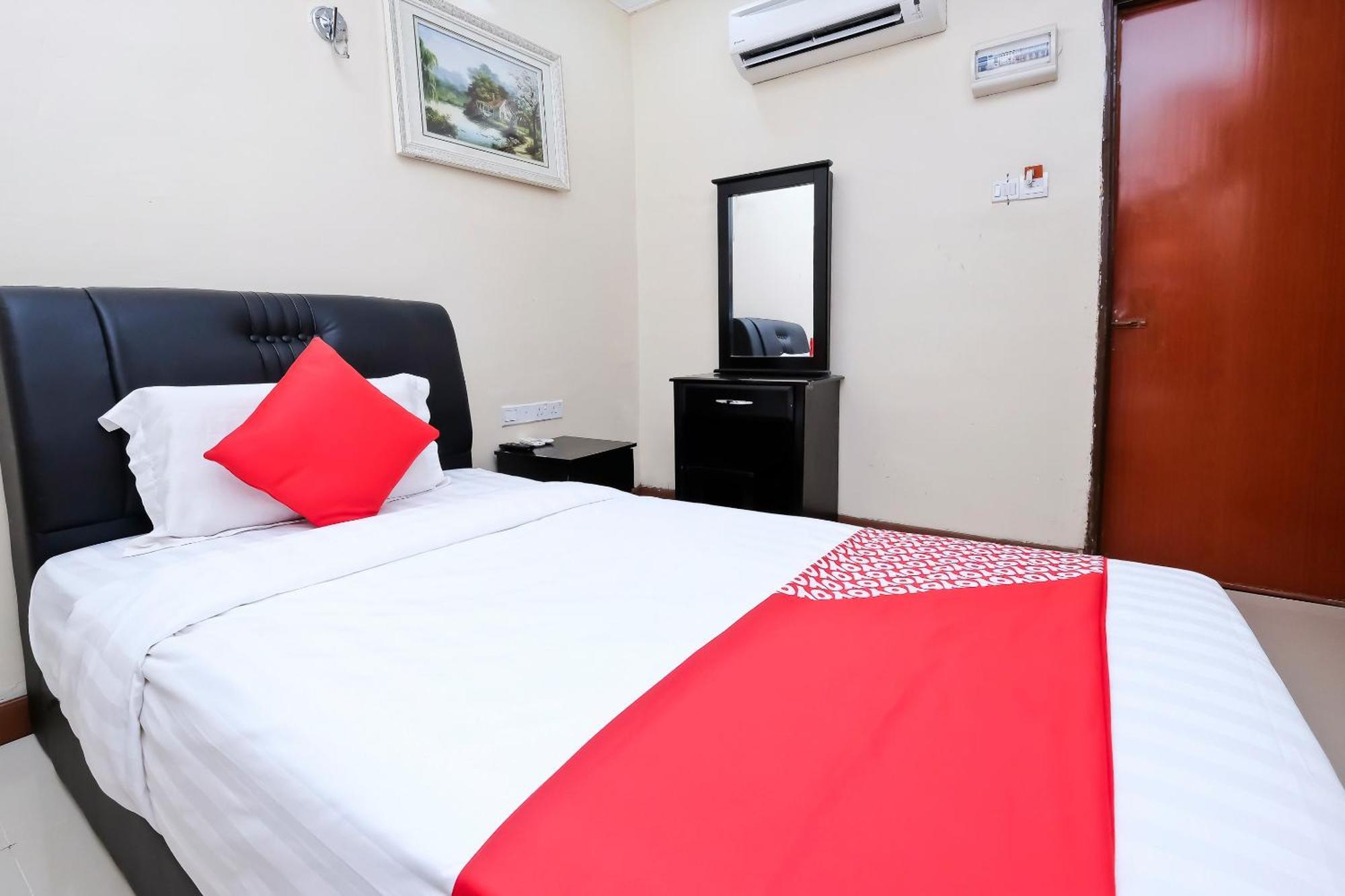 באנגי Oyo 714 Arina Hotel מראה חיצוני תמונה