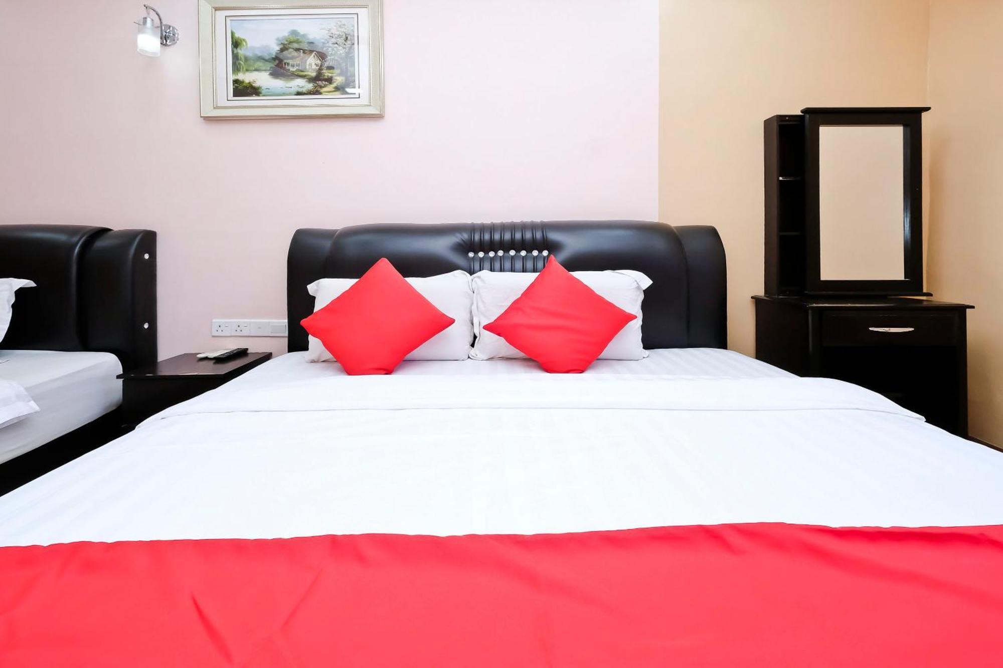 באנגי Oyo 714 Arina Hotel מראה חיצוני תמונה