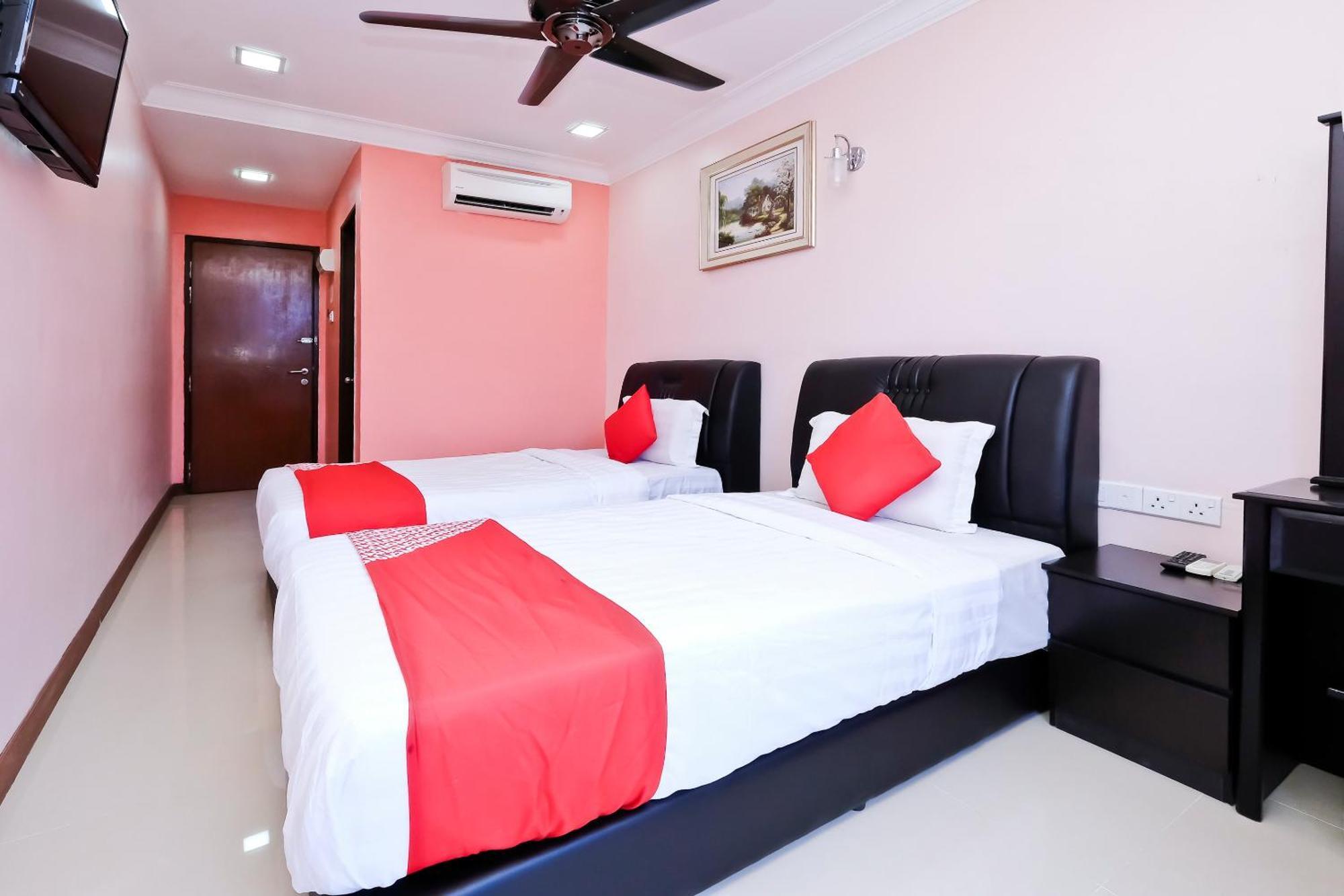 באנגי Oyo 714 Arina Hotel מראה חיצוני תמונה